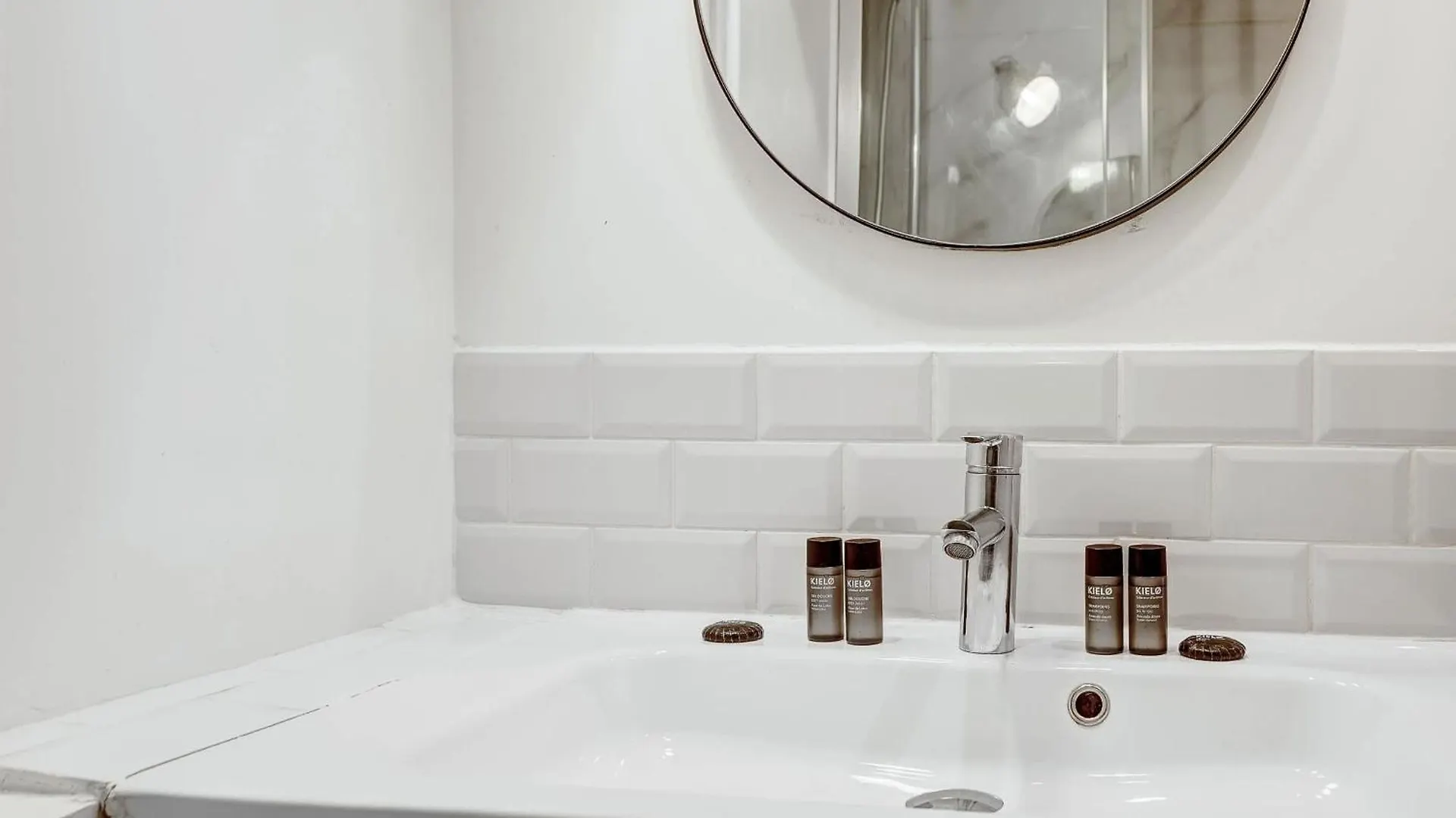 Appartement Raffine Proche Parc De La Villette - 4P パリ アパート